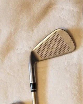 *Tommy Armour DIAMOND SCOT 855s 5 Iron. Ladies Graphite Shaft. - Image 1 of 4