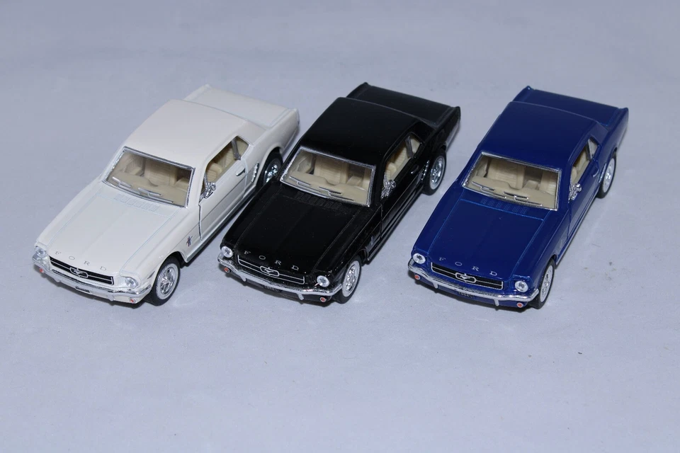 Lot of 3 1964 Ford Mustang Diecast Model Cars 1:32 White, Black, Blue Open D. - Image 1 of 4