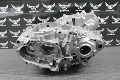Yamaha WR426F 2000 98-01 YZ400F YZ426F OEM cárter izquierdo derecho bloque de cárter Foto 1 de 4
