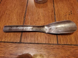Vintage Long Handle Metal Shoe Horn Collectible, 8.75 Inches - Picture 1 of 7