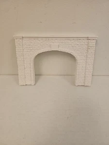 Woodland Scenics: Double-Track Tunnel Portal - "Cut Stone" - HO #C1257 Unpainted - Picture 1 of 3