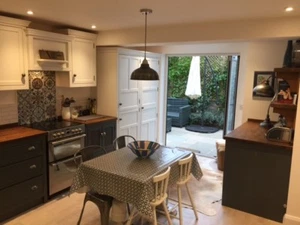 Massivholz Landhausstil Handarbeit, auf Bestellung Küche - Kiefer lackiert Muster - Bild 1 von 3