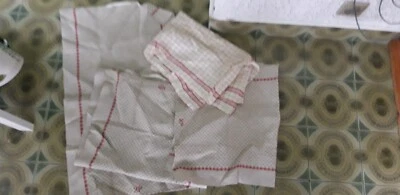 4 ANCIENS TORCHONS DAMIERS BEIGE LITEAUX ROUGE  48 X 80 CM serviettes - Photo 1/4