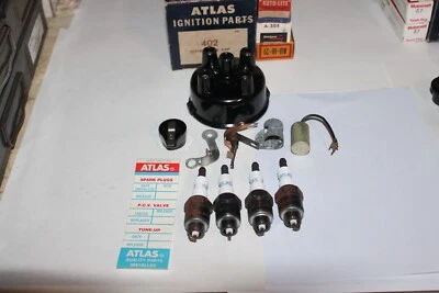 KAISER-WILLYS JEEP 4 CIL 1951-1955-1959 TAPA, ROTOR, PUNTOS, CONDENSADOR, BUJÍAS Foto 1 de 4