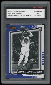 JOHNATHAN KUMINGA 2021-22 PANINI INSTANTÁNEA NEGRA/BLANCA 1ER GRADO 10 TARJETA DE NOVATO - Imagen 1 de 1