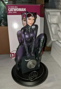 DC Collectibles Cover Girls Catwoman by Joelle Jones Statue, Harley Quinn - Picture 1 of 6