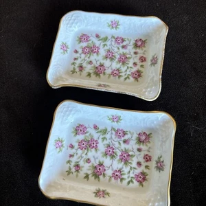 Pair Of Small Floral Porcelain Plates Schumann Arzberg Bavaria 4.5” X 3.5” - Picture 1 of 9