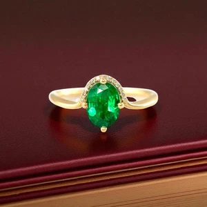 1.20 Ct Oval Cut Green Emerald & Lab Grown Diamond Ring 14K Yellow Gold - Picture 1 of 9