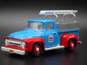 Modello Auto Diecast Diorama 1:64 Ford F100 Pickup Lavoro Truck Chevron 1956 56 - Foto 1 di 8