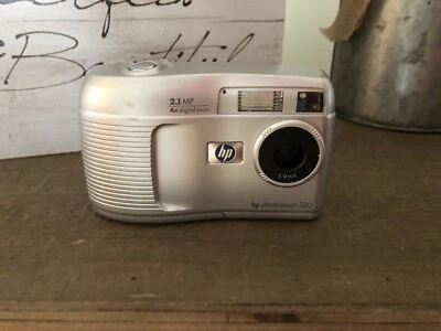 HP PhotoSmart 320 2.1 MP LCD Digital Camera Silver Tested - Image 1 of 2