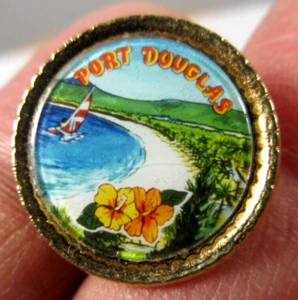 vintage Port Douglas Australia souvenir travel metal lapel pin - Picture 1 of 4