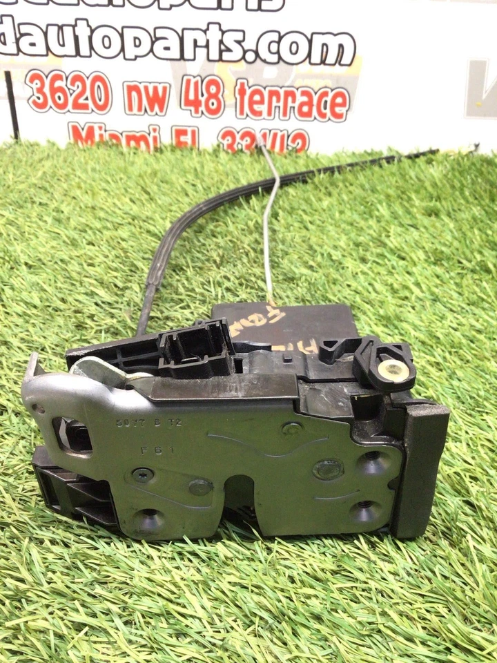 ✅ 2019 GMC ACADIA DOOR LOCK ACTUATOR MOTOR LH PN:13516687 OEM - Image 1 of 4