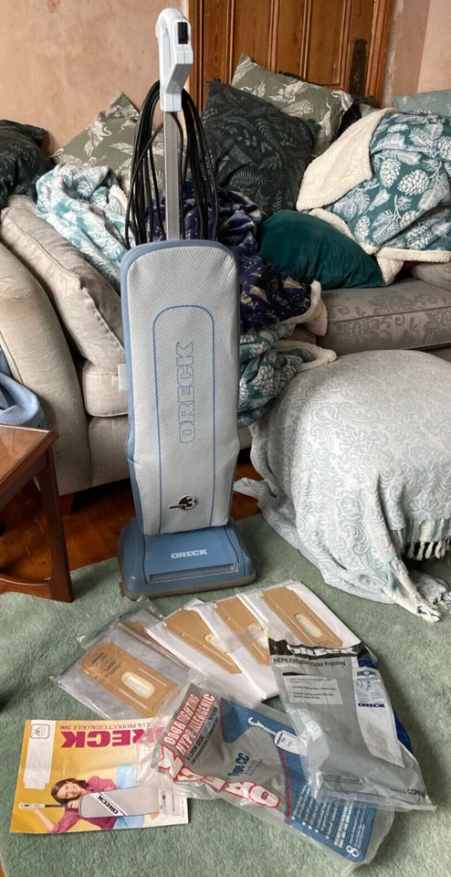 Oreck U3775HHPD Upright Vacuum Cleaner Blue & Grey Corded Bagged 350W.  Bags £14 - Image 1 of 4