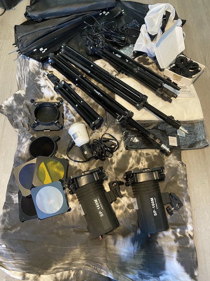 Square Perfect SP160M Studio Flash Kit. With Bag - Image 1 of 4