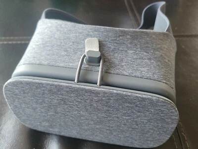 Google Daydream View VR Headset Slate Virtual Reality Goggles - Image 1 of 4