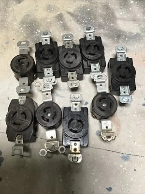 One NEMA L5-15R Receptáculo de Bloqueo, 125V, 15A, 2P, 3W, 1PH Foto 1 de 2