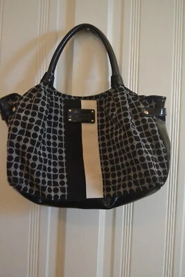 BOLSO DE MANO STEVIE NEGRO GRIS PUNTEADO DE KATE SPADE ~ L Foto 1 de 4