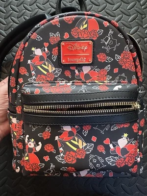 Mochila Loungefly Alicia en el País de las Maravillas Reina de Corazones Foto 1 de 4