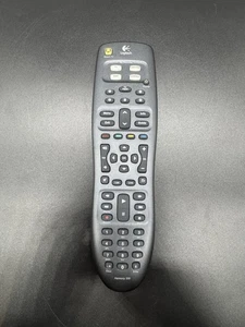 Original Logitech Harmony 300 Universal Fernbedienung / Gebrauchsspuren /geprüft - Bild 1 von 3