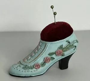 Cojín de pasador de zapatos victoriano para damas reproducción antigua azul 2,25” H X 3” L - Imagen 1 de 13