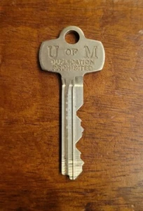 Vintage U of M University Of Minnesota außer Dienst gestellt Personalschlüssel D14 - Bild 1 von 3