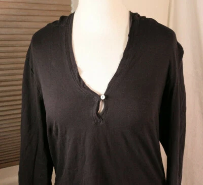 Sudadera con capucha Old Navy para mujer mediana negra con botones lengüeta enrollable mangas algodón Foto 1 de 4