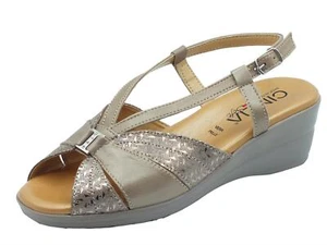 Cinzia Soft IO17803 Oro Sandali Confort Donna in pelle zeppa media fibbia