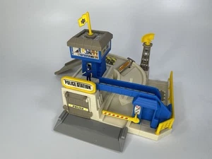 Gebrauchte komplette Hot Wheels World kleine Polizeistation Spielset Bahn - Bild 1 von 4