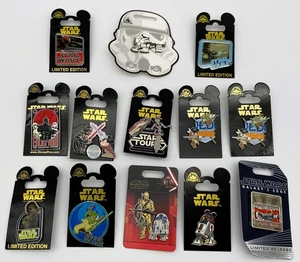 Menge 13 Disney/LucasFilm Star Wars Pins: Mickey Yoda Darth R2-D2 C-3PO & mehr - Bild 1 von 10