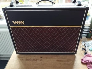 Vox AC30 VR Valve Reactor 2-Channel 2x12" Hybrid Guitar Combo Amp - Picture 1 of 4
