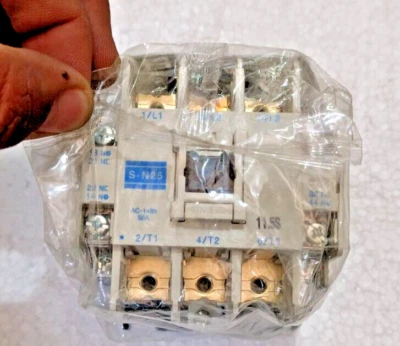 Stock Mitsubishi S-N25 Magnetic Contactor 220VAC, 50Amp, 550V, 11kW (SN25) - Image 1 of 4