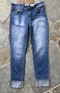 Indigo Rein Womens Jr Size 9 Medium Wash Low Rise Cuffed Cropped Denim Jeans - Picture 1 of 13