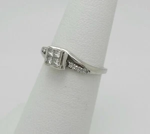 1/5CT Natural Diamond Solitaire Engagement Wedding Bridal Ring 10K White Gold - Picture 1 of 14