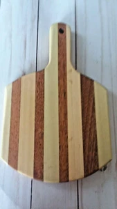 HANDMADE IN NEW HAMPSHIRE SMALL WOODEN CUTTING/CHEESE BOARD 9 1/2'' X 6' X 1/2" - Picture 1 of 10
