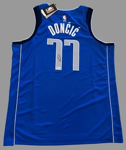 Luka Doncic signiertes Trikot. COA Sticker. Neu mit Etikett - Bild 1 von 8