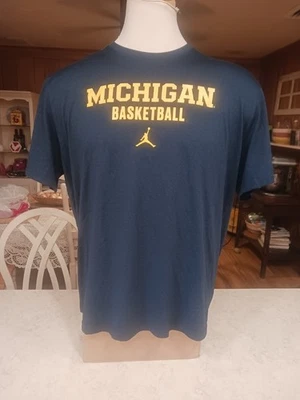 Michigan Wolverines NCAA Nike Adult XXL Dry Fit Game Day Basketball Spirit Shirt - Image 1 of 4