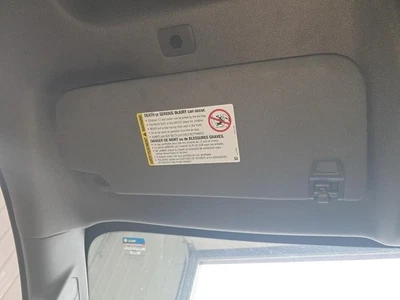 Parasol izquierdo usado se adapta a: camioneta Chevrolet Silverado 2500 2021 sin iluminación Foto 1 de 4