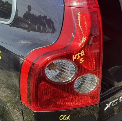 Luz trasera izquierda del conductor inferior para 03-06 VOLVO XC90 841414 Foto 1 de 4