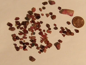 Spinel Specimens Some Crystals Faceting Cab Cabochon Rough 100 Carats - Picture 1 of 1
