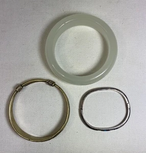3 bracelets in different materials - Picture 1 of 9