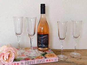 Vintage Premium Crystal Champagne Flutes in Set of 2, 4, 6 or 8 | Clear Crystal - Picture 1 of 10
