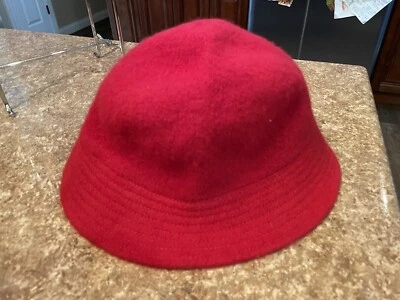 Sombrero Betmar Vintage 100% Lana Rojo Cubo Cloche Sombrero Hong Kong Foto 1 de 4