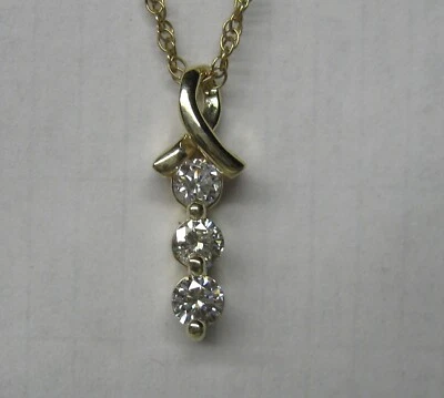 14K GOLD 18" 3 STONE .70 CT NATURAL DIAMOND PAST PRESENT FUTURE NECKLACE PENDANT - Image 1 of 4
