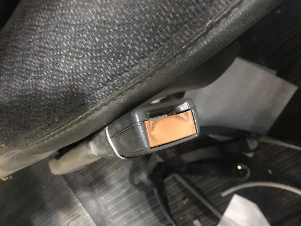 Seat Belt Front Driver Buckle Fits 98-02 EXPRESS 1500 VAN 2658375 - Imagem 1 de 1