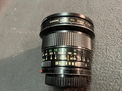 LENTE CANON FD 20mm 1:2.8 Foto 1 de 4