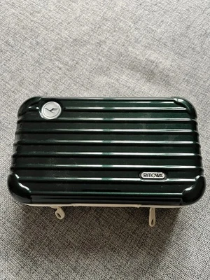 Rimowa Lufthansa  Amenity Kit, First Class, leer, Dunkelgrün - Bild 1 von 4