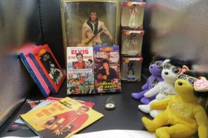 Small Elvis collection lot - Picture 1 of 12