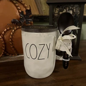 Rae Dunn COZY Becher mit Holzdeckel und Löffel - Bild 1 von 6