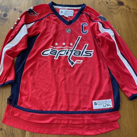Washington Capitals Alex Ovechkin #8 Captain Reebok NHL Jersey Youth Large/XL Cover