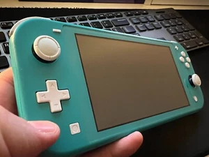 Nintendo Switch Lite 32GB Handheld Console - Turquoise (HDHSBAZAA) - Picture 1 of 8